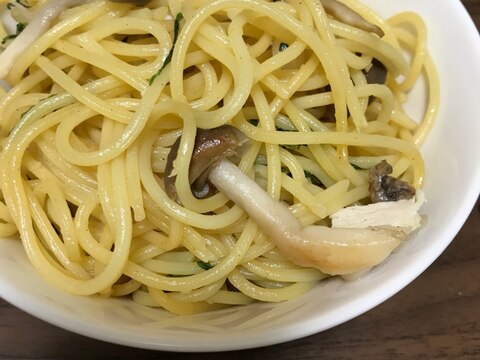 玉ねぎとしめじの和風パスタ